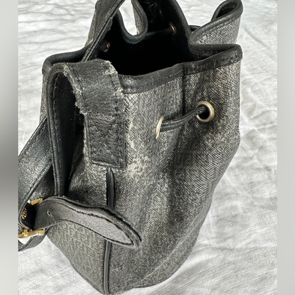 Vintage Fendi Bucket Bag - Picture 5 of 15